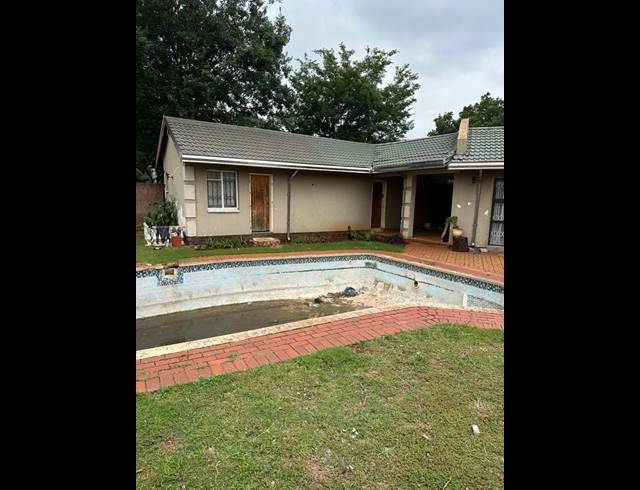 3 BEDROOM HOUSE FOR SALE IN DAWN PARK